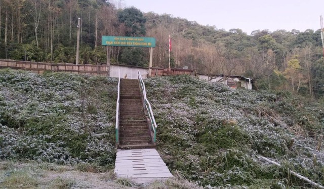 Vùng biên Nghệ An rét kỷ lục, xuất hiện băng giá- Ảnh 1.