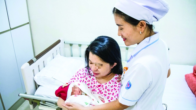 Ứng dụng kỹ thuật cao, người bệnh không phải ra nước ngoài điều trị- Ảnh 2.