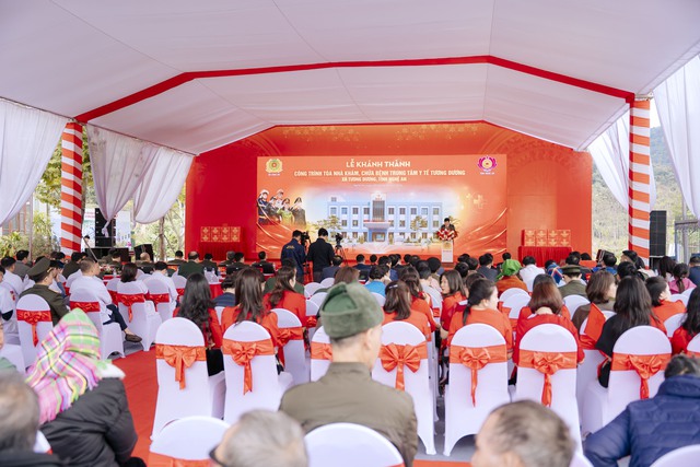 Trung tâm Y tế Tương Dương khánh thành tòa nhà khám chữa bệnh mới, nhận ngay gói tài trợ 'khủng' của Sun Group- Ảnh 3.