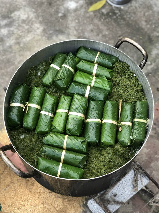 Người Hà Nội 'giữ Tết' bằng nồi bánh chưng đỏ lửa- Ảnh 4.