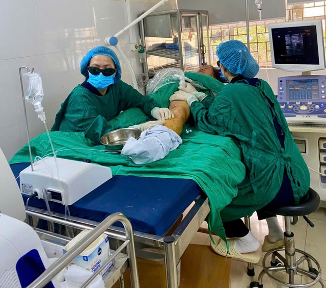 Đừng để 'đôi chân mệt mỏi' cướp mất niềm vui đón Xuân- Ảnh 2.