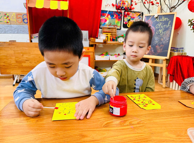 Cha mẹ có quyền giữ tiền lì xì của con không?- Ảnh 1.