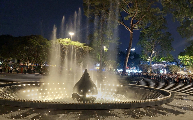 TPHCM khánh thành Công viên số 1 Lý Thái Tổ: Không gian tri ân và hồi sinh từ ký ức COVID-19- Ảnh 2.