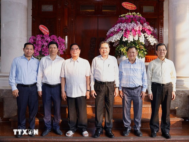 Chủ tịch Quốc hội thăm, chúc Tết các đồng chí nguyên lãnh đạo Đảng, Nhà nước- Ảnh 4.