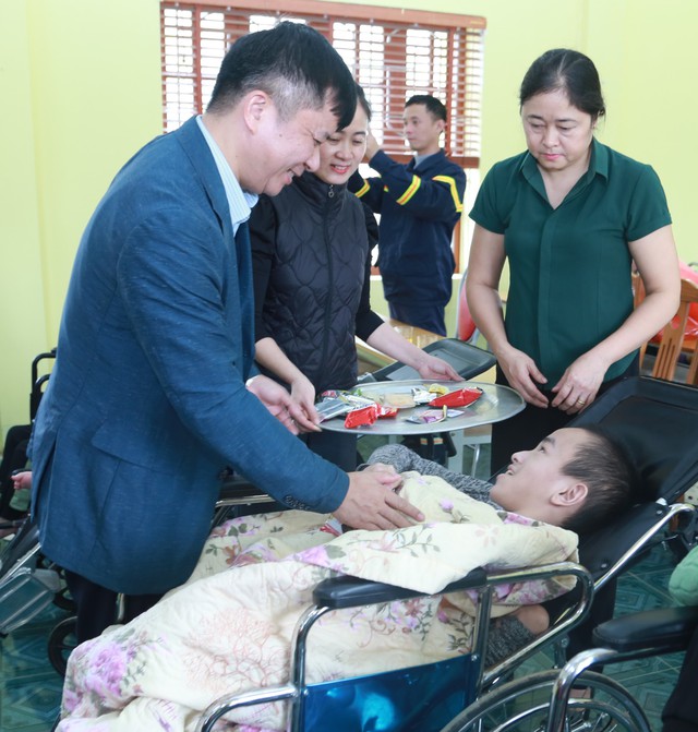 Chăm lo cho đối tượng yếu thế phải đặt lên hàng đầu dịp Tết- Ảnh 1.