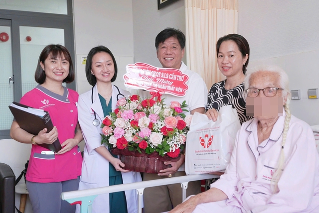 Cụ bà U100 vẫn được tiếp cận kỹ thuật tim mạch hiện đại ngay tại Tây Nam Bộ- Ảnh 2.