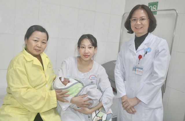 Hi hữu thai nhi bị dây quấn cổ 5 vòng- Ảnh 1.