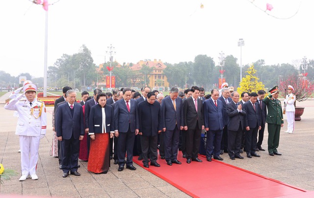 Lãnh đạo Đảng, Nhà nước vào Lăng viếng Bác nhân dịp Tết Nguyên đán Bính Ngọ- Ảnh 2.