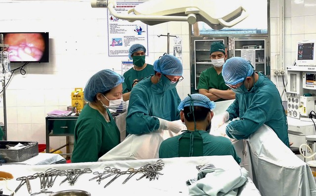 Trong dịp đoàn viên, những cuộc "chạy đua" vẫn tiếp diễn- Ảnh 2.