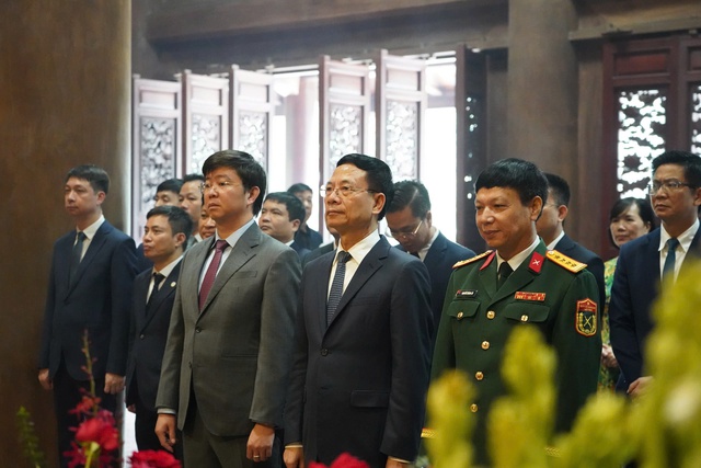 Bộ Khoa học và Công nghệ dâng hương đầu Xuân, khởi động năm mới bằng tinh thần phụng sự và đổi mới- Ảnh 1.