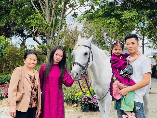 Hàng nghìn du khách đổ về Đắk Lắk đầu năm mới 2026- Ảnh 7. Hàng nghìn du khách đổ về Đắk Lắk đầu năm mới 2026- Ảnh 7.