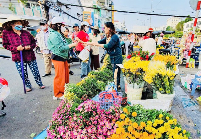 Miền Bắc và miền Trung sẽ hửng nắng từ chiều mùng 4 Tết- Ảnh 1.