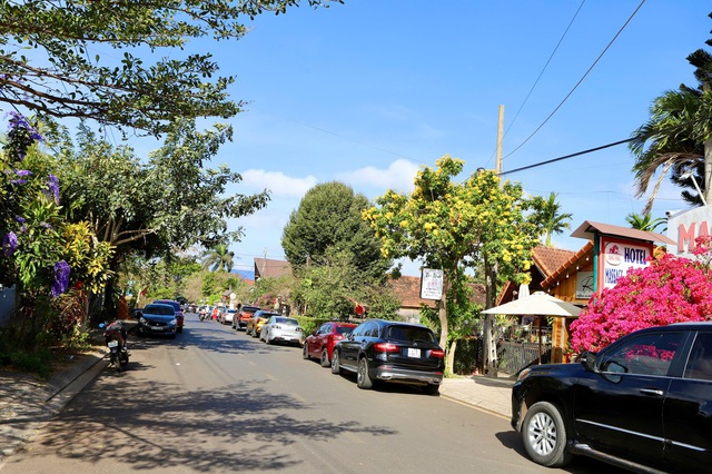 'Buôn cổ giàu đẹp nhất Tây Nguyên' hút khách dịp Tết- Ảnh 1.