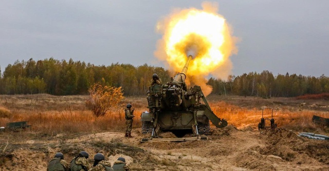 UAV dần thay thế pháo binh trong chiến sự tại Ukraine?- Ảnh 1.