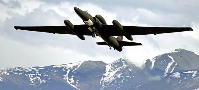 10 máy bay quân sự lâu đời nhất vẫn đang hoạt động tiền tuyến- Ảnh 6.