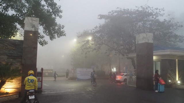 Không khí lạnh yếu gây mưa phùn cho miền Bắc ngày làm việc đầu năm- Ảnh 1.