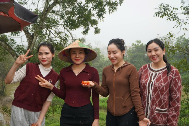 Phiên chợ ‘ném nhau’ cầu may độc nhất vô nhị ở xứ Thanh- Ảnh 7.