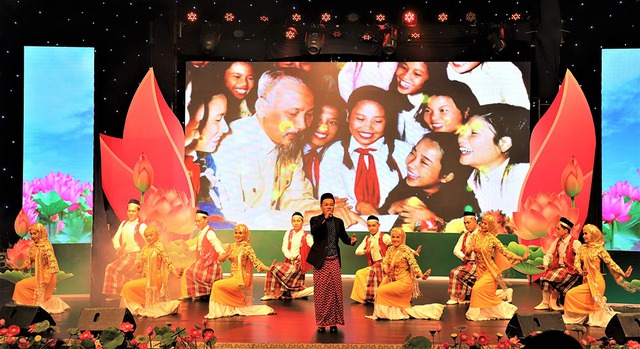 Chính phủ ban hành Chương trình hành động phát triển văn hóa Việt Nam trong kỷ nguyên mới- Ảnh 1.