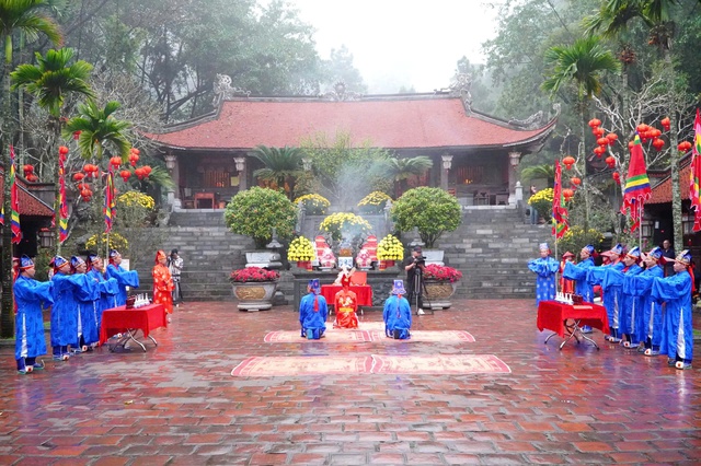 Dâng hương, khai hội mùa Xuân Côn Sơn - Kiếp Bạc - Ảnh 2.