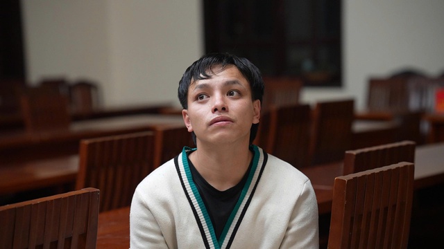 Tạm giữ khẩn cấp tài xế lái ô tô lao vào đám đông sau mâu thuẫn cá nhân- Ảnh 1.