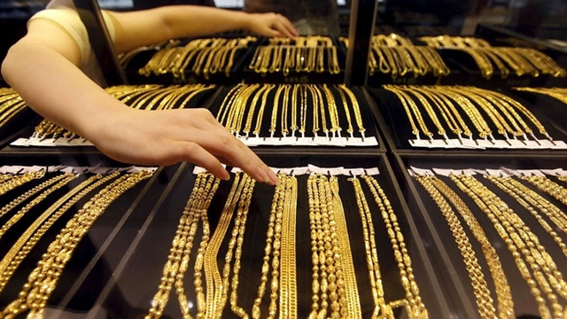 Chốt giá vàng hôm nay ngày 27/2 biến động rất lạ sau vía Thần Tài- Ảnh 1.