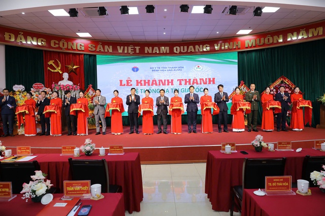 Thứ trưởng Thường trực Bộ Y tế Vũ Mạnh Hà dự lễ khánh thành hệ thống xạ trị gia tốc tại Bệnh viện Ung bướu Thanh Hóa- Ảnh 5. Thứ trưởng Thường trực Bộ Y tế Vũ Mạnh Hà dự lễ khánh thành hệ thống xạ trị gia tốc tại Bệnh viện Ung bướu Thanh Hóa- Ảnh 5.