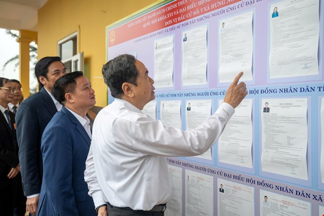 Chủ tịch Quốc hội kiểm tra công tác chuẩn bị bầu cử tại Nghệ An- Ảnh 1.