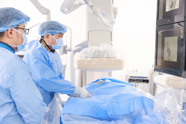 Điều trị thành công u xơ tử cung kèm biến chứng cường kinh không cần phẫu thuật- Ảnh 1.