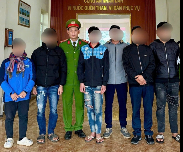 Hành trình giải cứu 3 học sinh bỏ nhà tìm 'việc nhẹ, lương cao' dịp cận Tết - Ảnh 1.
