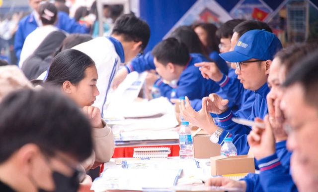 Bùng nổ ngành 'hot', thí sinh cần lưu ý gì?- Ảnh 1.