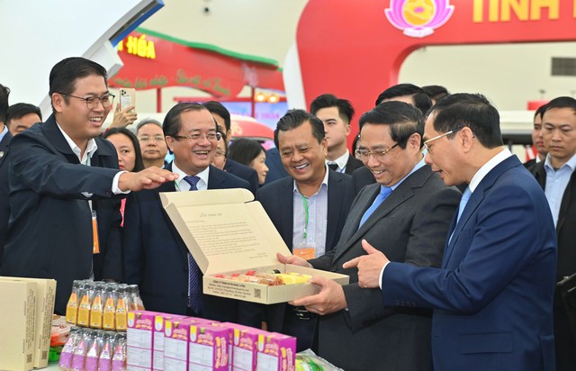 Thủ tướng yêu cầu đẩy mạnh quảng bá sản phẩm, thương hiệu địa phương tại Hội chợ Mùa Xuân 2026- Ảnh 1.