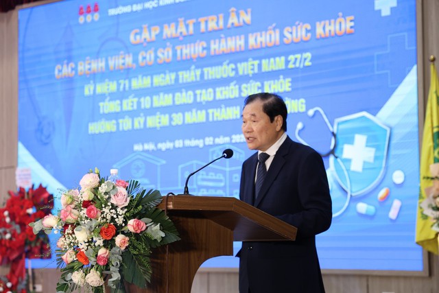 Nhân Ngày Thầy thuốc Việt Nam 27/2: Gắn kết nhà trường và bệnh viện trong đào tạo y tế tại HUBT- Ảnh 2.