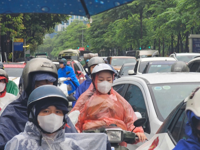 Miền Bắc sắp đón không khí lạnh mạnh, trời chuyển rét sâu- Ảnh 1.