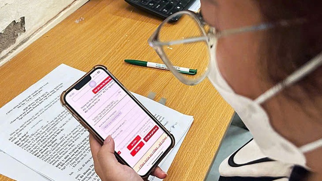 Hướng dẫn khai báo tạm trú theo quy định mới nhất để tránh bị phạt tiền - Ảnh 2.