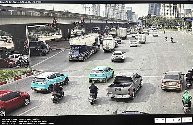 Hà Nội: Hơn 2.500 ô tô, xe máy vi phạm giao thông bị camera AI bắt lỗi- Ảnh 2.