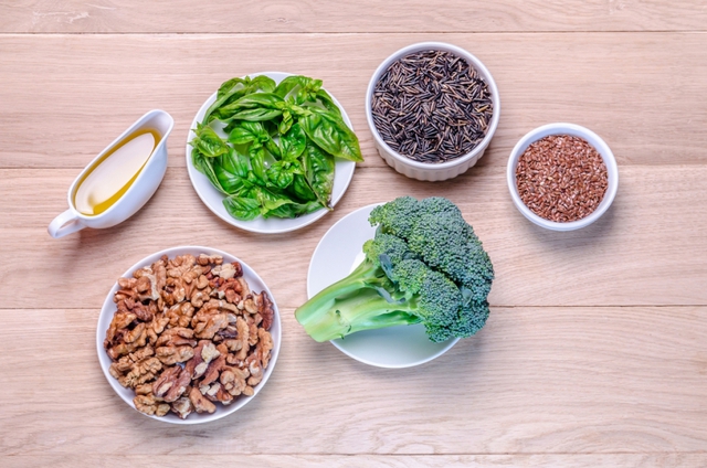 Người cao tuổi nên bổ sung Omega-3 bằng cách nào?- Ảnh 2.