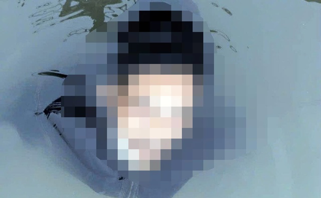 Hà Nội: Phát hiện thi thể người đàn ông nổi trên sông Hồng gần cầu Vĩnh Tuy- Ảnh 1.