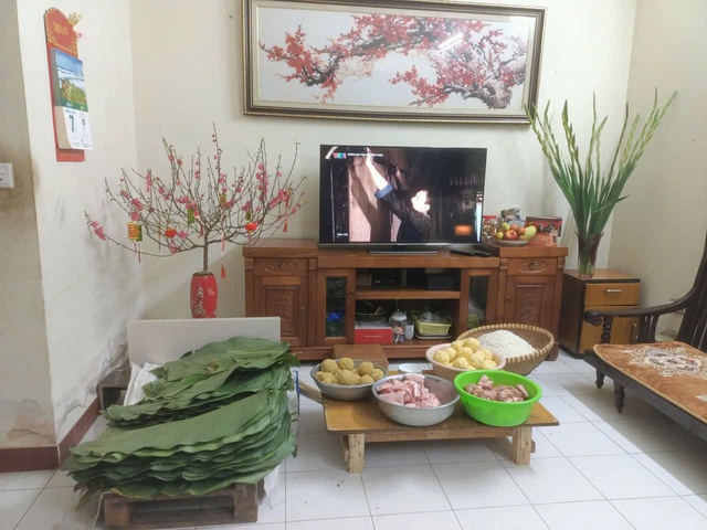 Người Hà Nội 'giữ Tết' bằng nồi bánh chưng đỏ lửa- Ảnh 2.