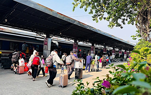 Trước cao điểm Tết, Bộ Xây dựng yêu cầu gì với hàng không, đường sắt, bến xe?- Ảnh 3.