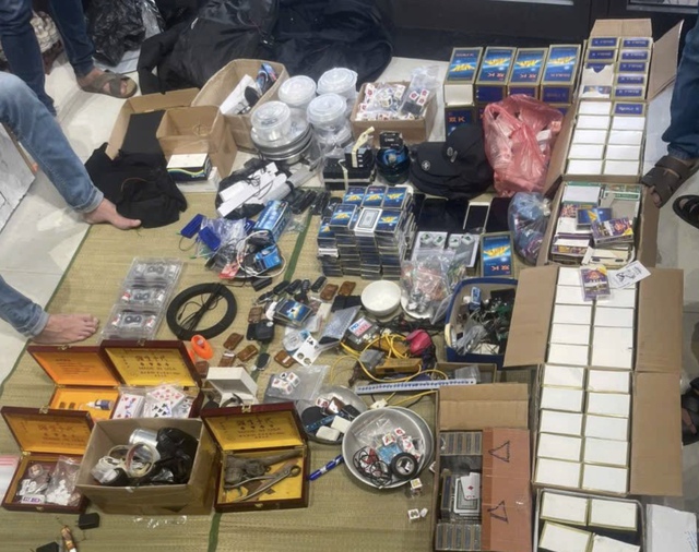 Phát hiện hàng nghìn thiết bị cờ bạc bịp- Ảnh 1.