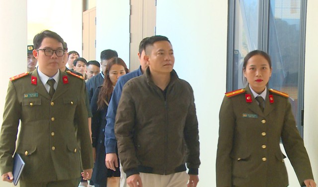 Đường dây ‘thần y dỏm' với bài thuốc gia truyền 3 đời lừa đảo 87.000 nạn nhân- Ảnh 1.