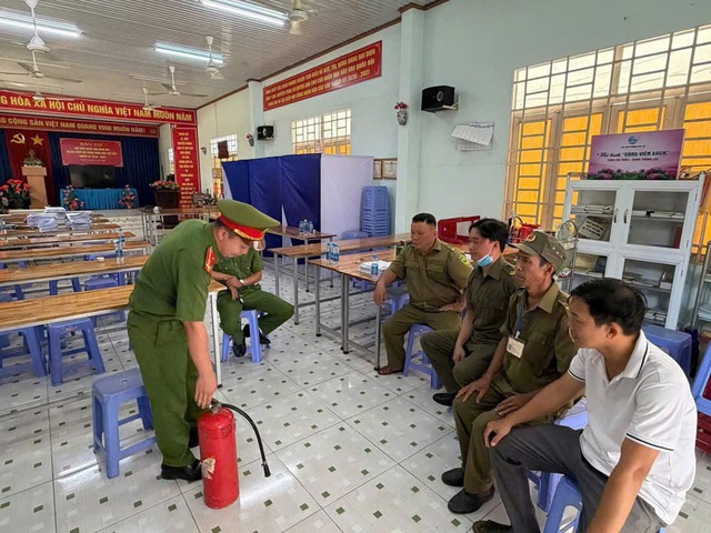 Công an TPHCM triển khai nhiều phương án đảm bảo an toàn ngày bầu cử- Ảnh 4.