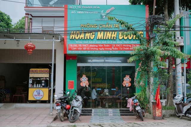 ‘Thần y' dỏm và sự thật về bài thuốc xương khớp 3 đời từ lá cây và cỏ- Ảnh 1.