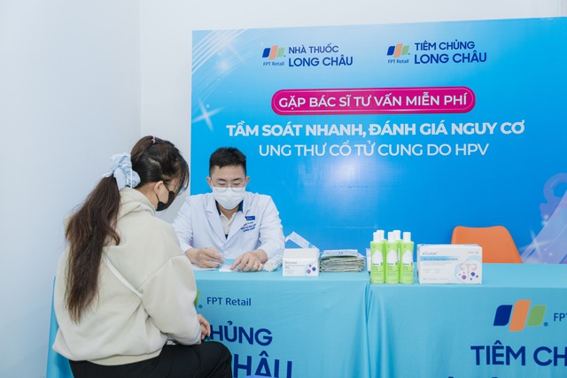 Long Châu tầm soát HPV miễn phí cho hàng trăm khách hàng, ra mắt giải pháp nhận diện sớm nguy cơ ung thư cổ tử cung- Ảnh 1. Long Châu tầm soát HPV miễn phí cho hàng trăm khách hàng, ra mắt giải pháp nhận diện sớm nguy cơ ung thư cổ tử cung- Ảnh 1.