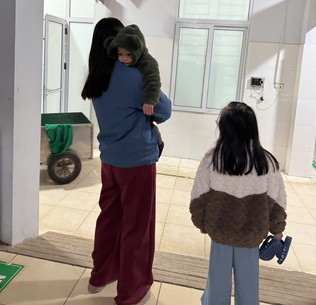 Đêm 8/3 của ba mẹ con nữ bác sĩ miền núi- Ảnh 1.