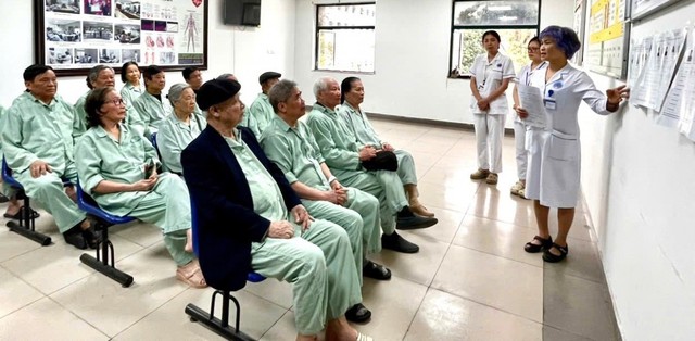 Những lá phiếu đặc biệt nơi giường bệnh- Ảnh 2.