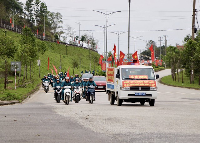 Khắp nẻo đường Hà Tĩnh rộn ràng trước ngày bầu cử- Ảnh 1.