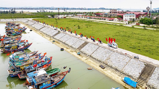 Khắp nẻo đường Hà Tĩnh rộn ràng trước ngày bầu cử- Ảnh 3.