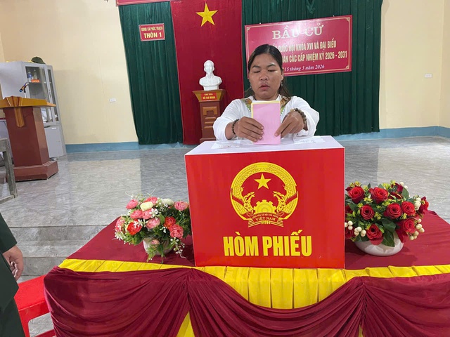 Ấm áp bữa sáng đoàn kết ở bản Rào Tre trong ngày bầu cử- Ảnh 4.