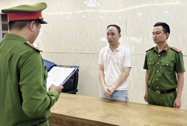 Bắt giám đốc trung tâm trị liệu lừa học viên gần 100 triệu đồng- Ảnh 1.